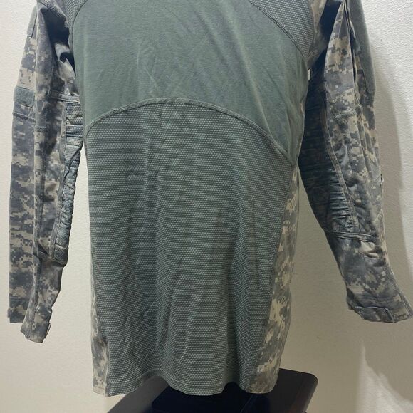 Massif Combat Shirt Camo Men's Size Large 
Long Sleeve Pullover - Picture 3 of 12